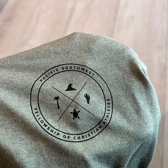 Vuori womens long sleeve top size L - Picture 7 of 7